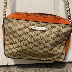 Michael kors crossbody